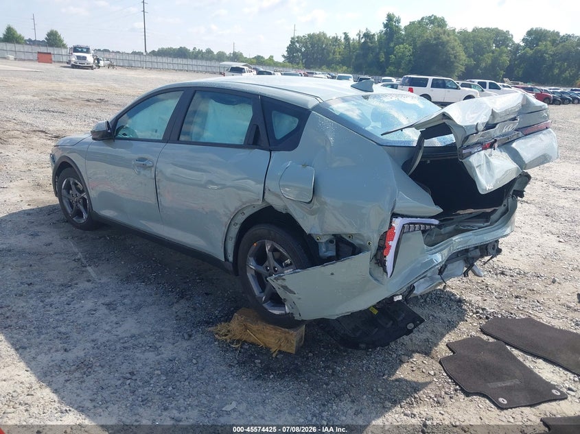 Vin: 3kpft4de1se197057, lot: 46072754, kia k4 lxs 20253