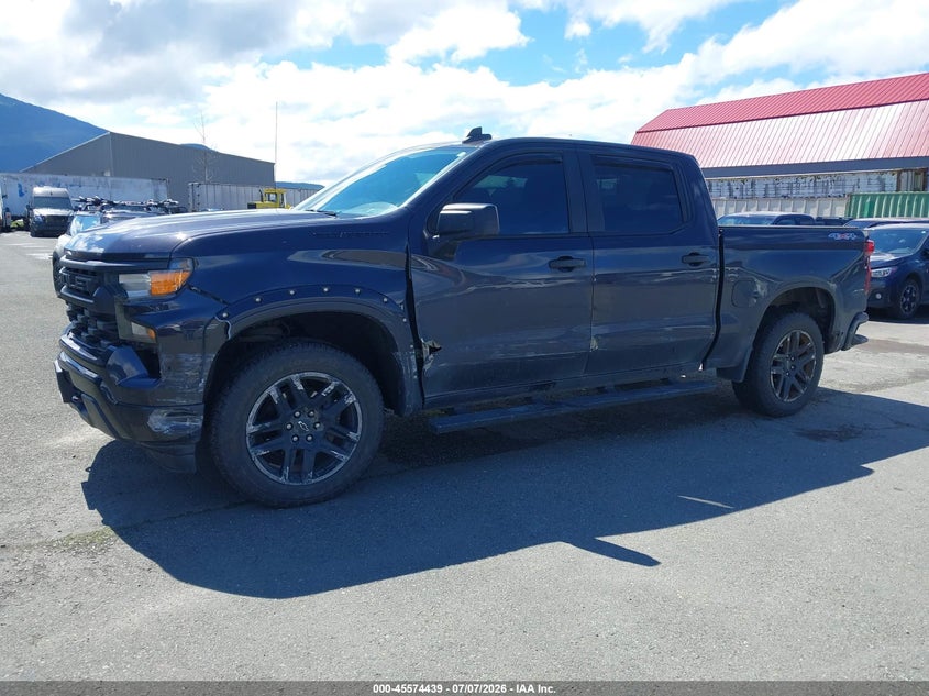 2022 Chevrolet Silverado, Front End, IAAI, VIN 3GCPDBEK9NG572230 — photo 2