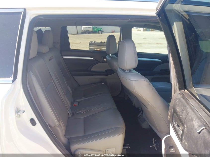 2015 Toyota Highlander Xle V6 VIN: 5TDKKRFH9FS118817 Lot: 45574467