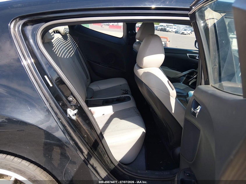 2013 Hyundai Veloster Base W/Gray VIN: KMHTC6AD5DU114899 Lot: 45574477