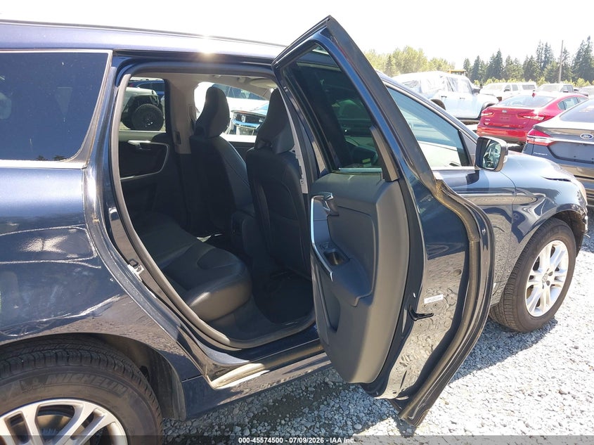 2015 Volvo Xc60 T5 Platinum VIN: YV4612RM4F2747054 Lot: 45574500