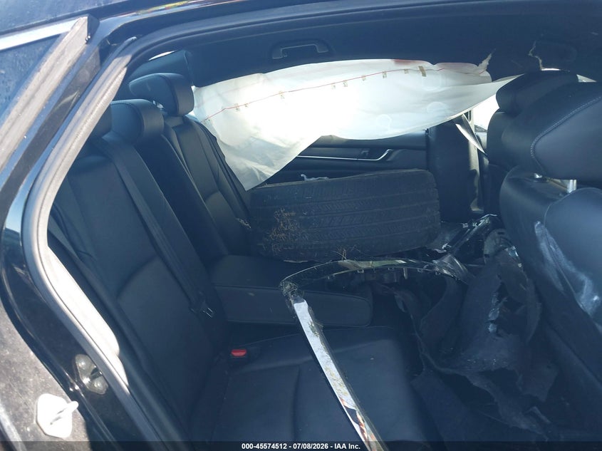 2019 HONDA ACCORD auction photo 8