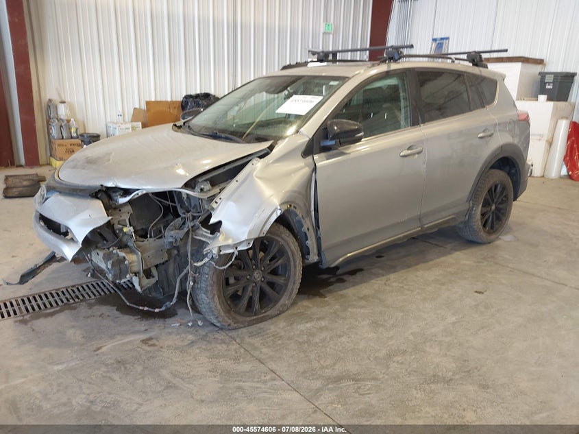 2018 Toyota RAV 4, Неизвестно, IAAI, VIN 2T3RFREV8JW721694 — фото 2