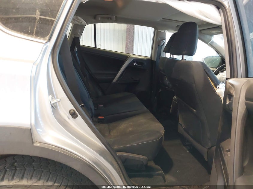 TOYOTA RAV4 - zdjęcie 8