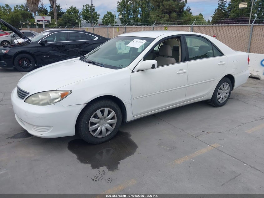 2005 Toyota Camry, Звичайний знос, IAAI, VIN 4T1BE32K15U017105 — фото 2