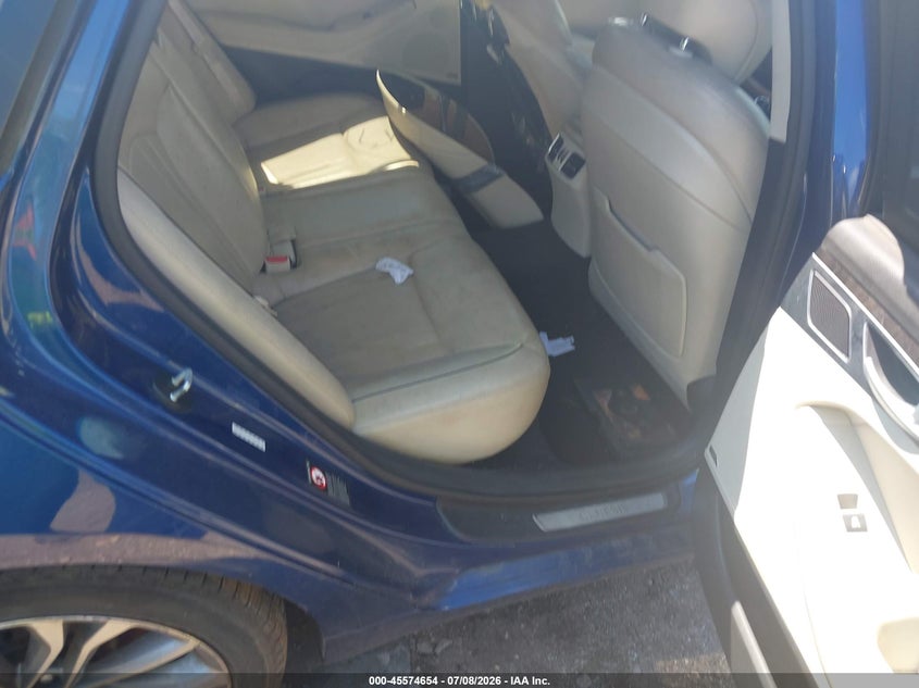 2016 HYUNDAI GENESIS auction photo 8