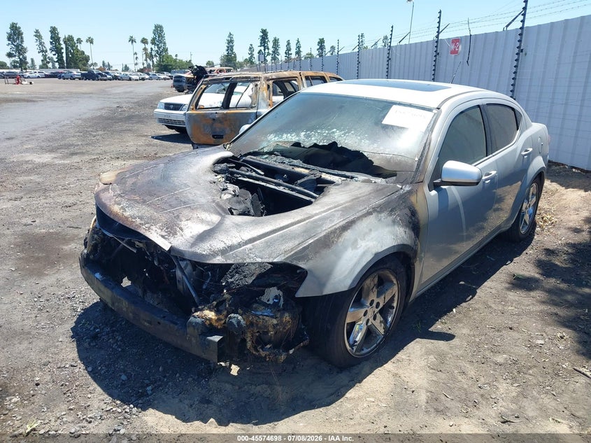 Vin: 1b3bd2fg9bn510531, lot: 46073027, dodge avenger lux 20112