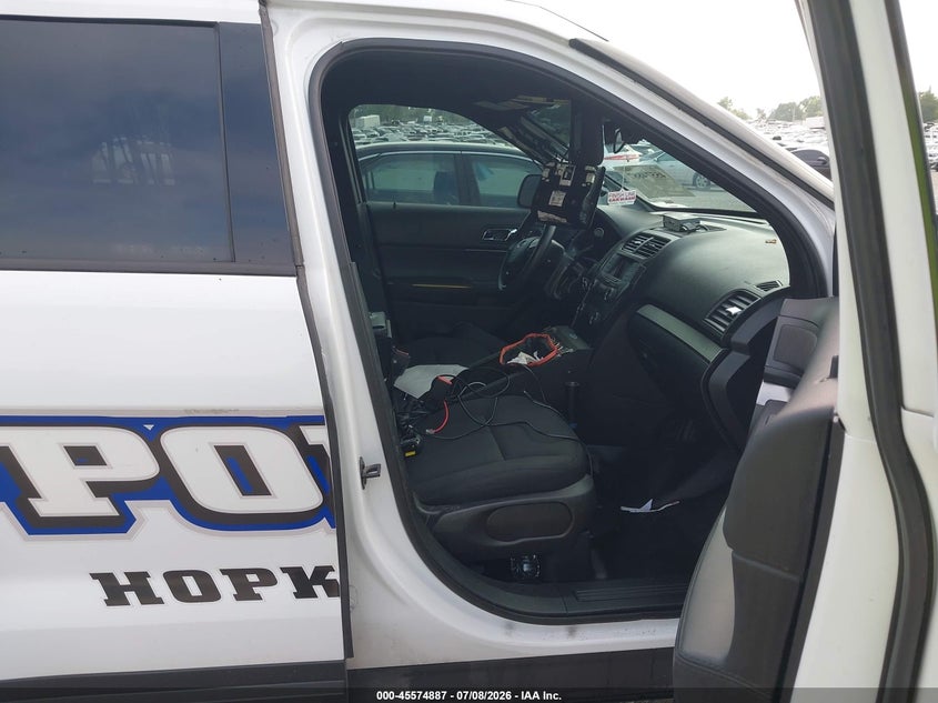 2019 FORD POLICE INTERCEPTOR UTILITY auction photo 5