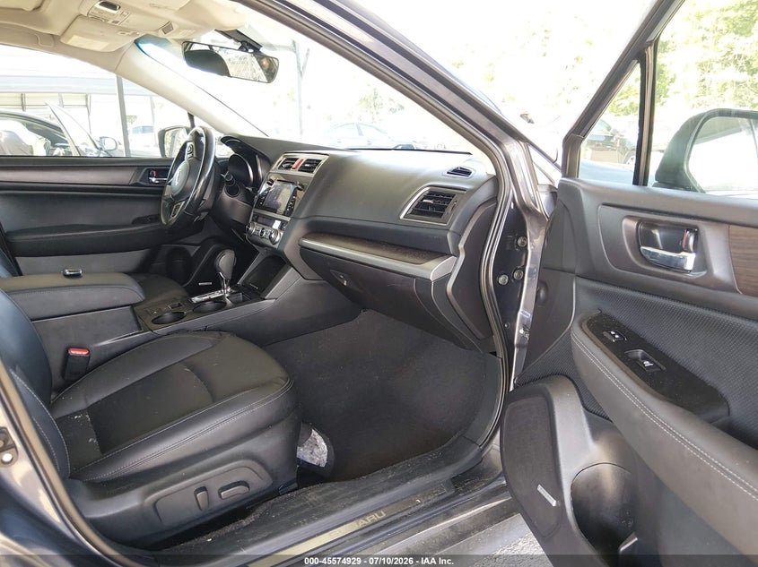 2017 SUBARU LEGACY auction photo 5
