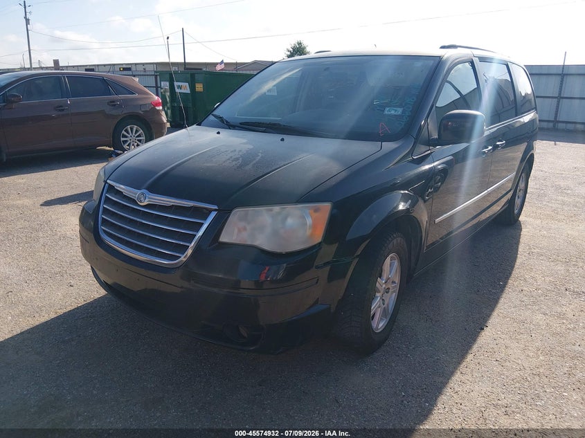 Vin: 2a4rr5d17ar266078, lot: 46073285, chrysler town & country touring 20102