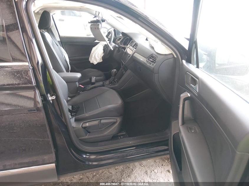 VOLKSWAGEN TIGUAN 2021 VIN 3VV2B7AX3MM061953