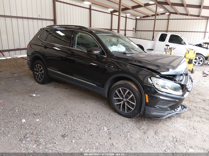 2021 VOLKSWAGEN TIGUAN auction photo 1