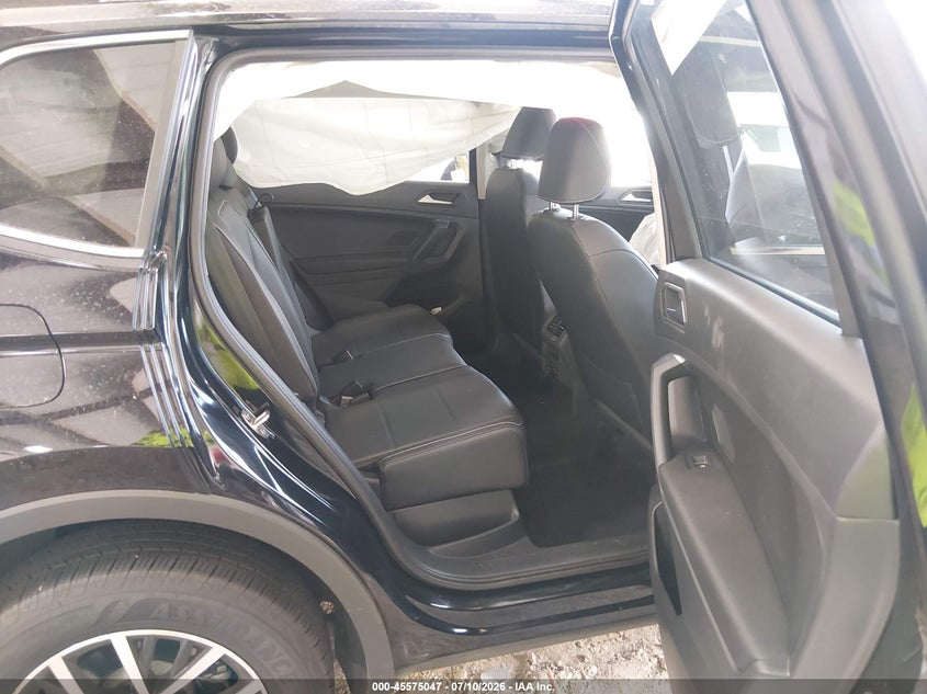 2021 VOLKSWAGEN TIGUAN auction photo 8