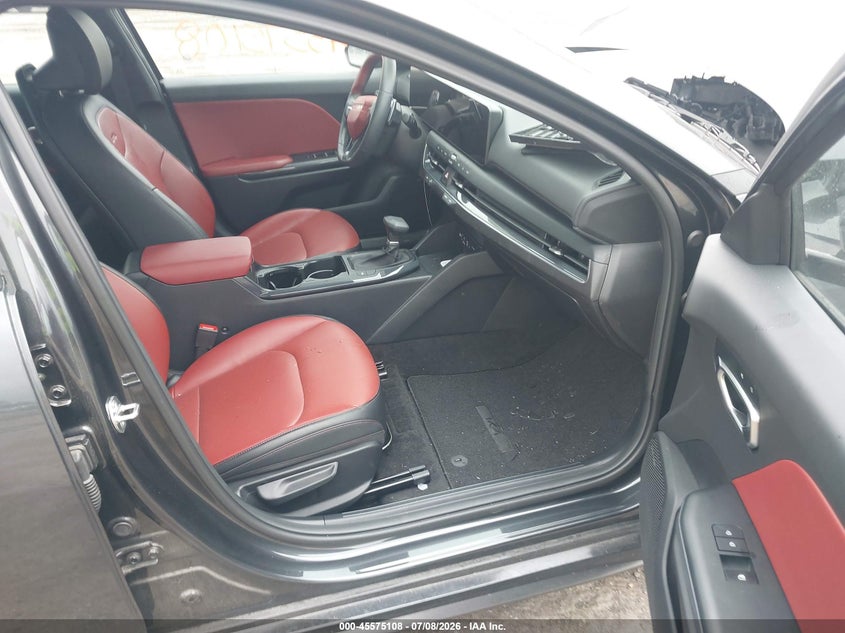 2025 KIA K4 SEDAN 2.0L I-4 DOHC, VVT, 147HP