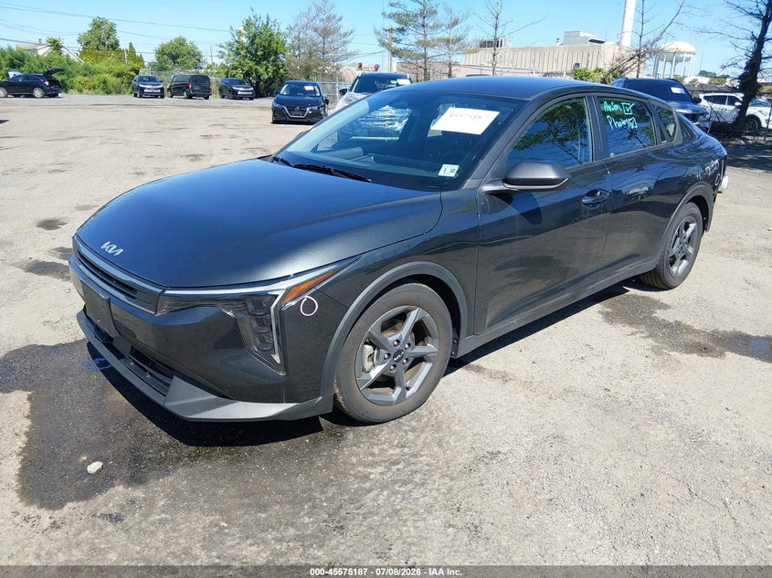 Vin: 3kpft4de1se037261, lot: 46073540, kia k4 lxs 20252