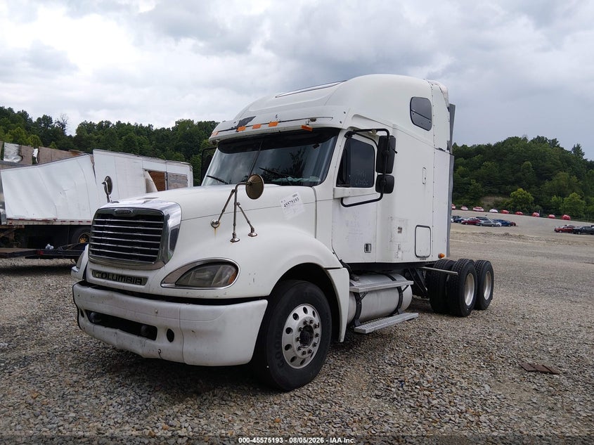2007 FREIGHTLINER CONVENTIONAL auction photo 2