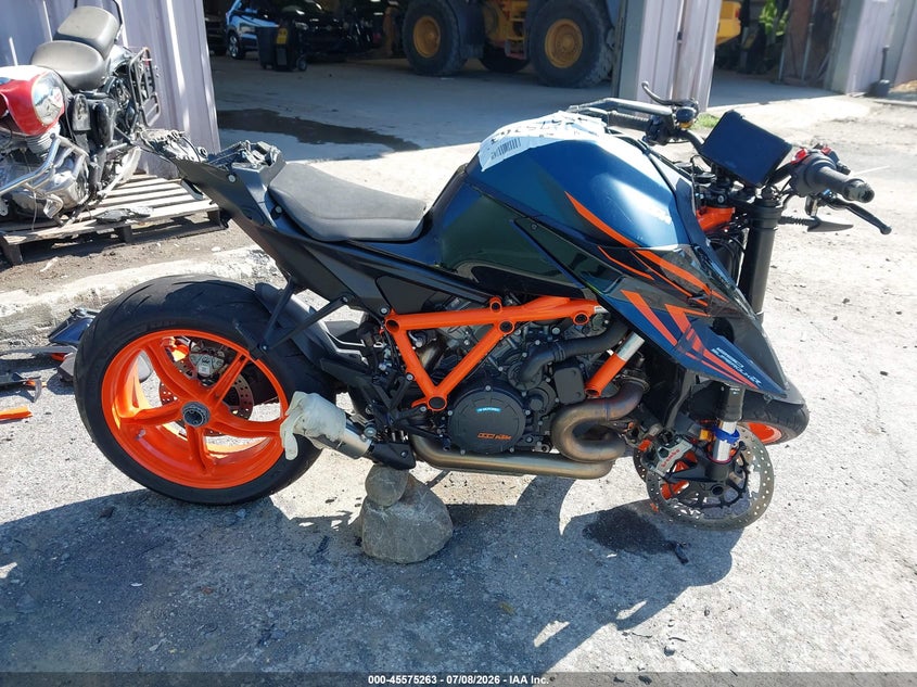 2022 Ktm 1290 Super Duke R VIN: VBKV39407NM955761 Lot: 45575263