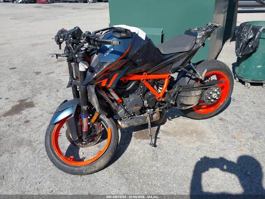 2022 KTM KTM 1290 SUPER DUKE R SPORT_BIKE 2