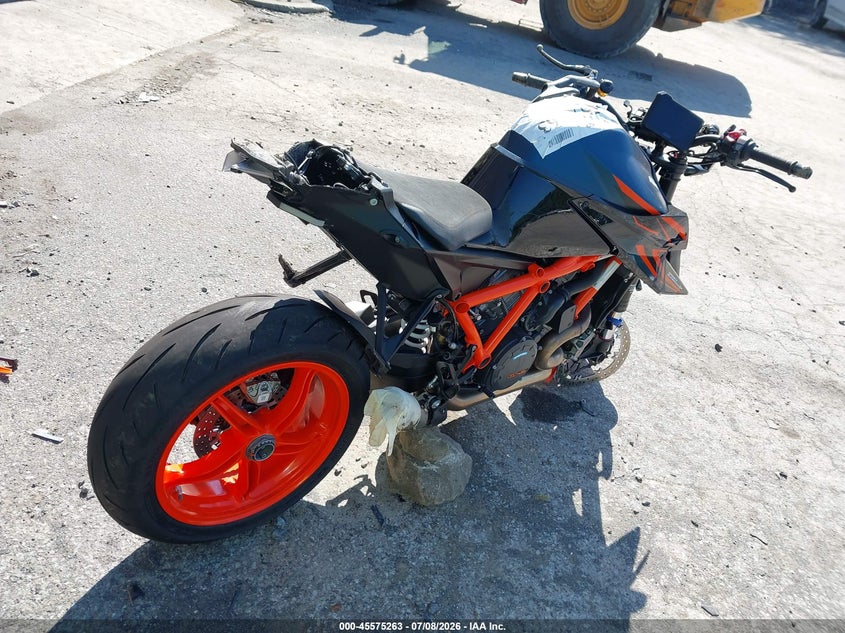 2022 KTM KTM 1290 SUPER DUKE R SPORT_BIKE 2