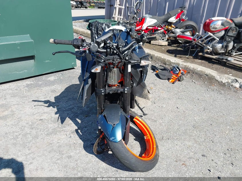 2022 KTM KTM 1290 SUPER DUKE R SPORT_BIKE 2