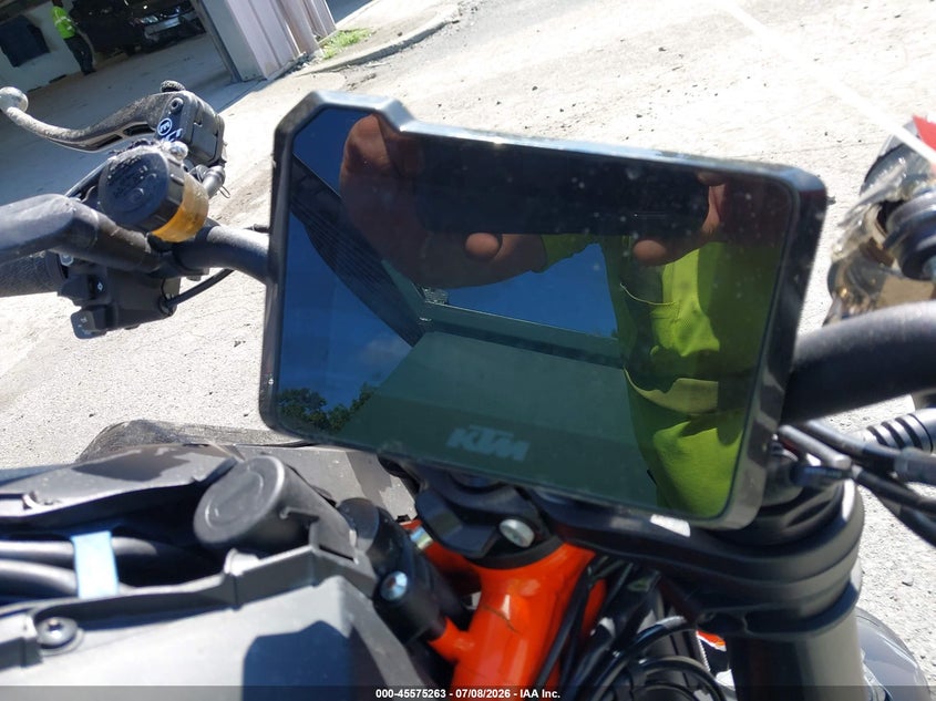 2022 Ktm 1290 Super Duke R VIN: VBKV39407NM955761 Lot: 45575263