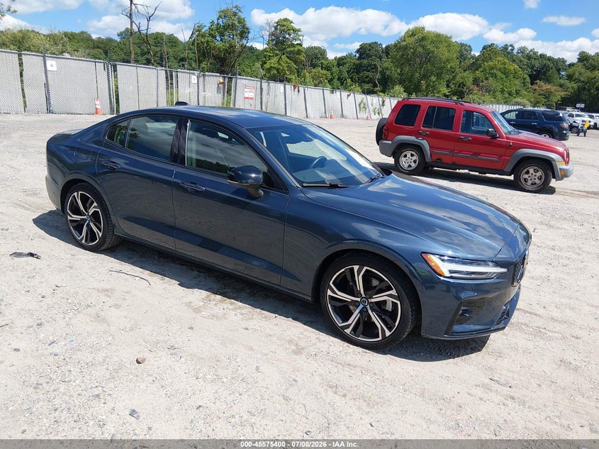 Vin: 7jrl12fl5rg282553, lot: 46073753, volvo s60 b5 plus dark theme 2024 img_1