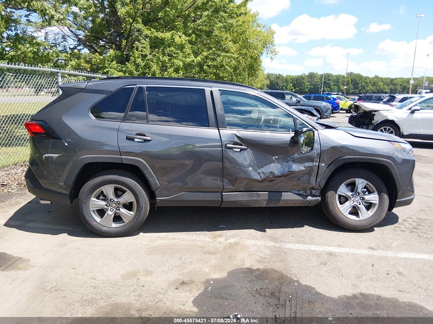 TOYOTA RAV4 - zdjęcie 13