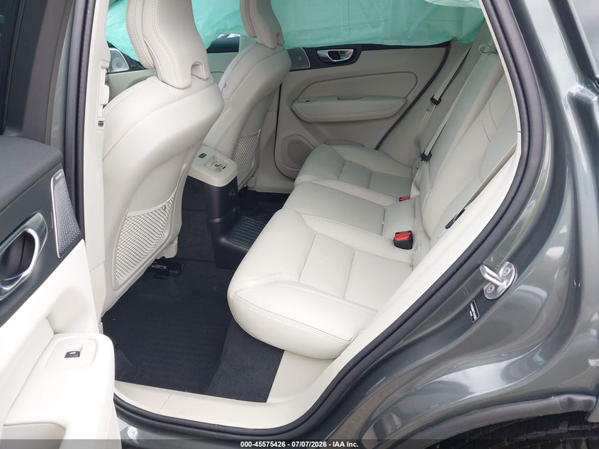 2026 Volvo Xc60 Plug-In Hybrid Ultra, T8 Awd Electric/Gasoline, Dark VIN: YV4H60RM7T1474563 Lot: 45575426