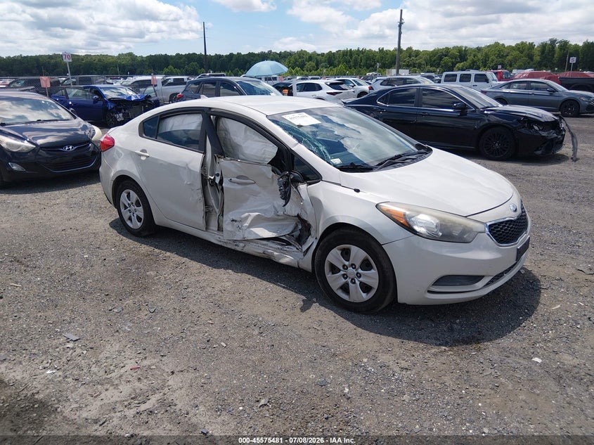 Vin: knafk4a61f5311640, lot: 46073834, kia forte lx 2015 img_1