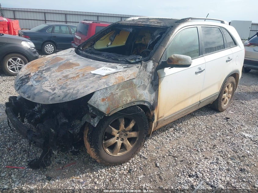 Vin: 5xyktca66dg415036, lot: 46073875, kia sorento lx 20132