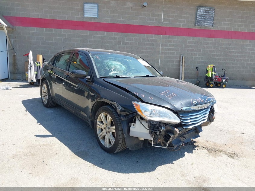 2013 Chrysler 200 Touring, Перёд, IAAI, VIN 1C3CCBBB7DN543678