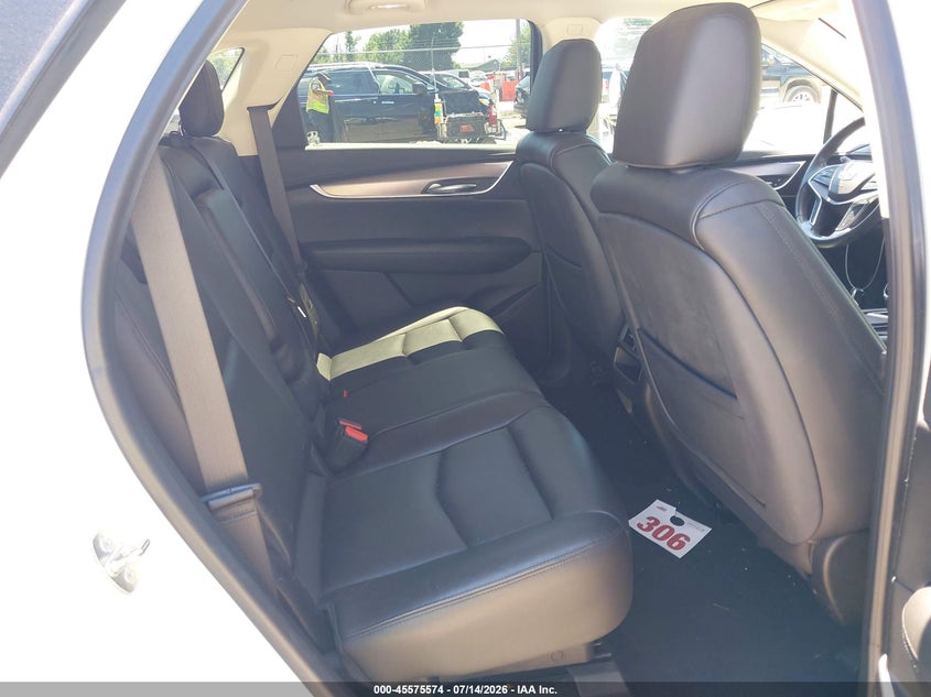 2017 Cadillac Xt5 Luxury VIN: 1GYKNBRS1HZ172808 Lot: 45575574