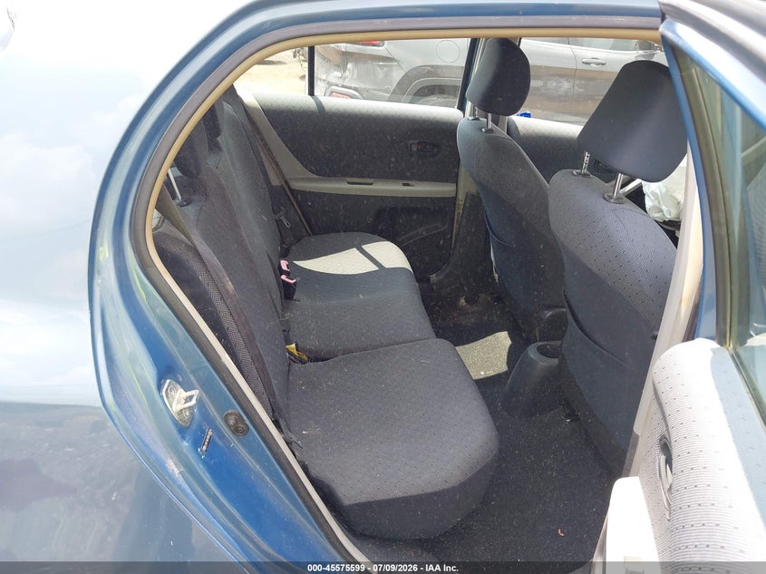 2011 TOYOTA YARIS auction photo 7