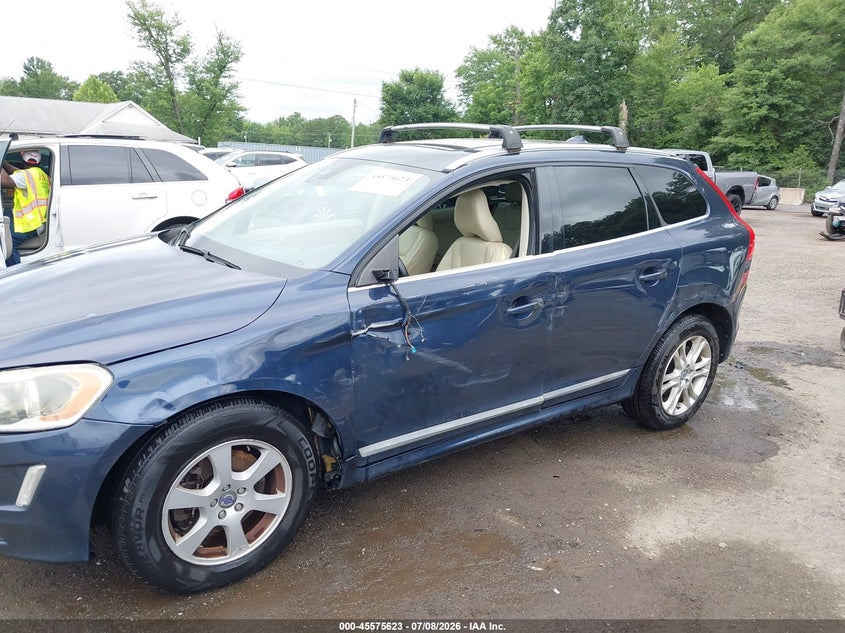 2014 Volvo Xc60 3.2 Platinum VIN: YV4940DZ6E2538845 Lot: 45575623