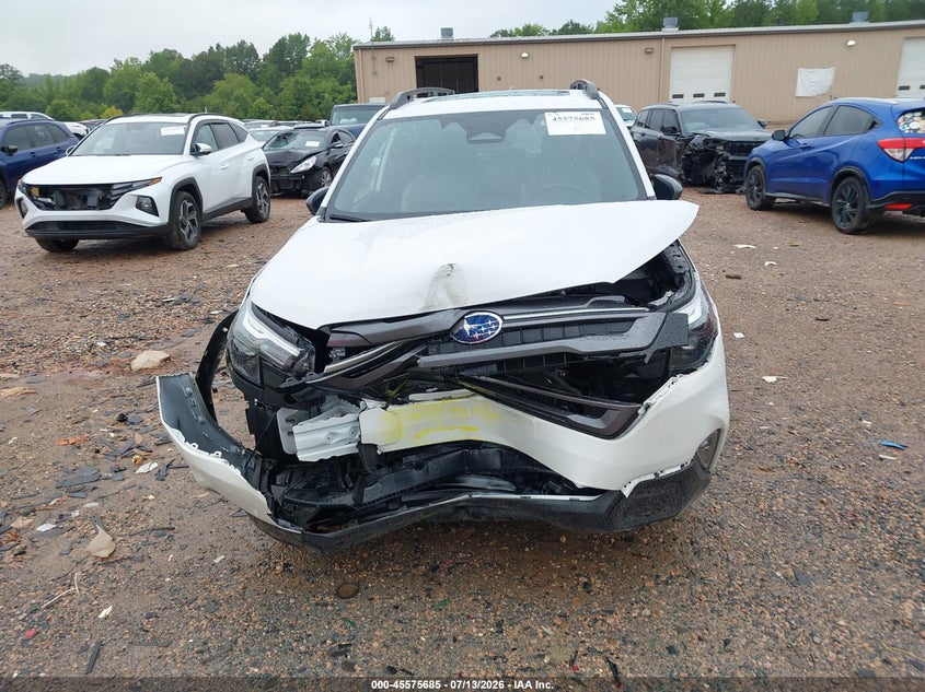 2025 SUBARU FORESTER auction photo 6