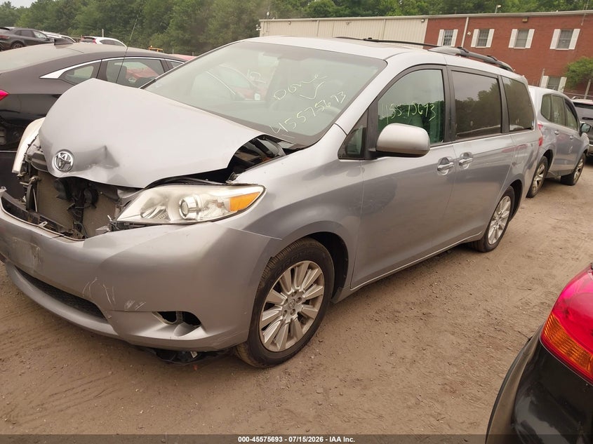 2014 Toyota Sienna, Удар спереди, IAAI, VIN 5TDDK3DC3ES093103 — фото 2