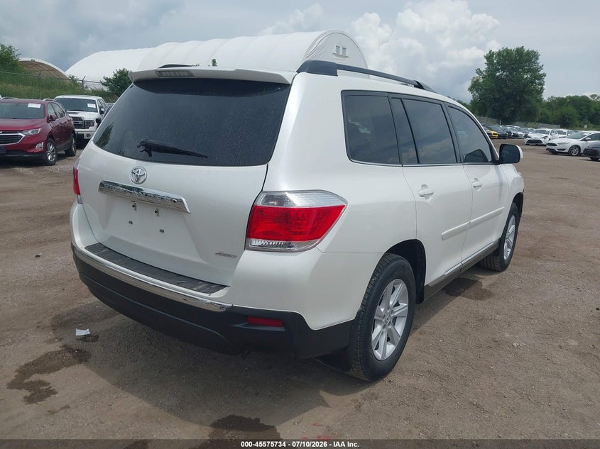 2013 TOYOTA HIGHLANDER auction photo 4