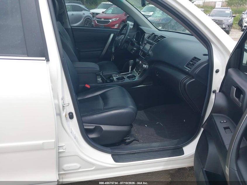 2013 TOYOTA HIGHLANDER auction photo 5