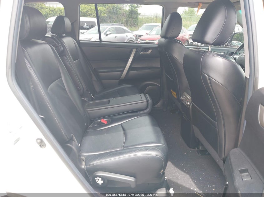 2013 TOYOTA HIGHLANDER auction photo 8