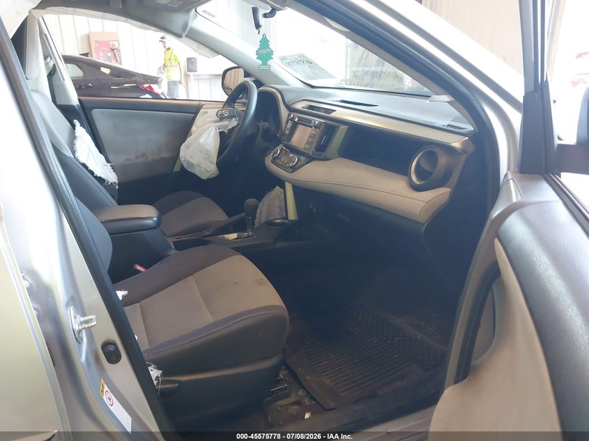 2015 TOYOTA RAV4 auction photo 5