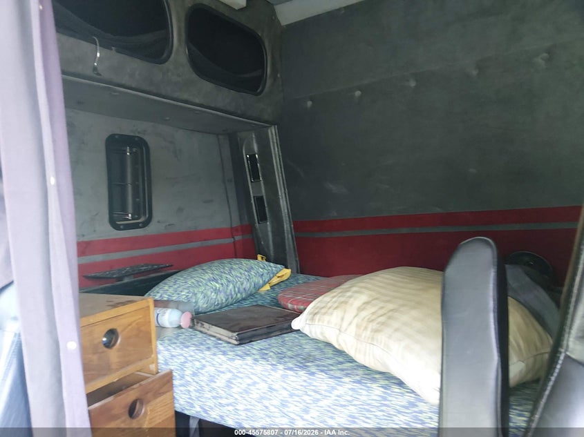 1990 WHITE/GMC INTEGRAL auction photo 6