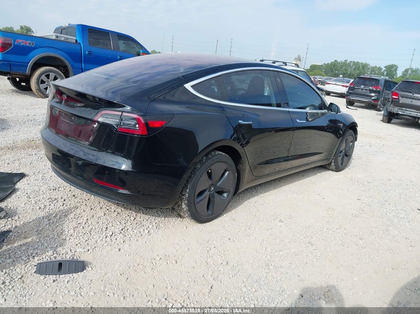 2018 TESLA MODEL 3 auction photo 4