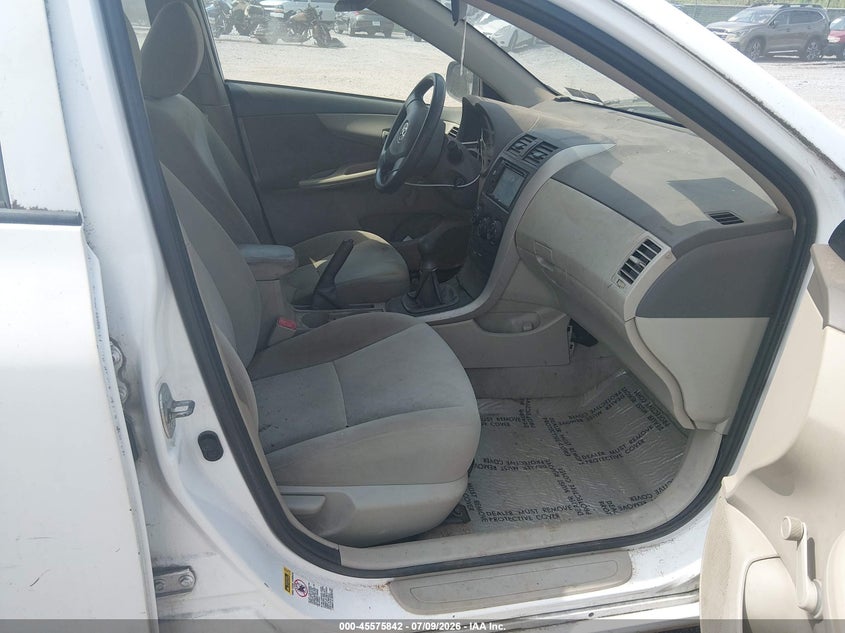 2010 TOYOTA COROLLA auction photo 5