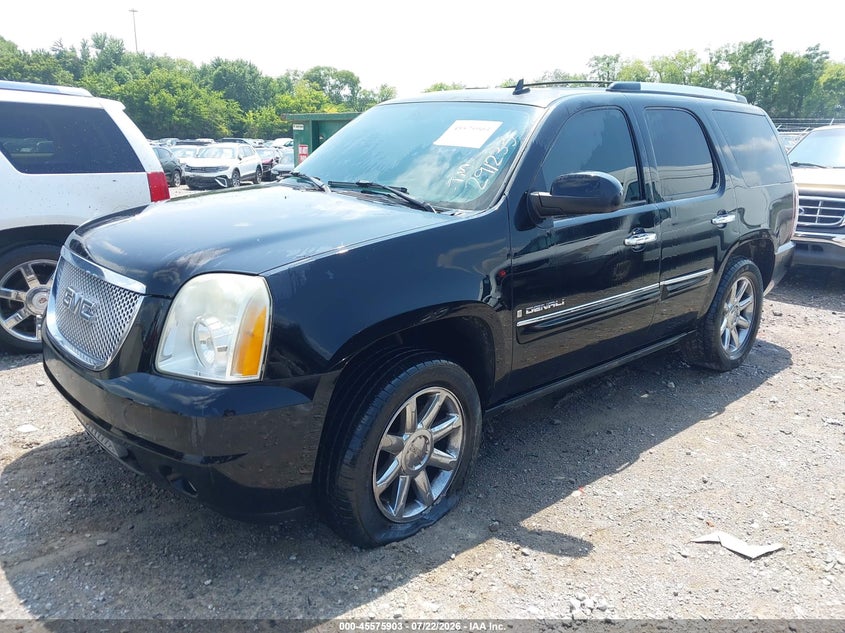 2007 GMC YUKON DENALI auction photo 2