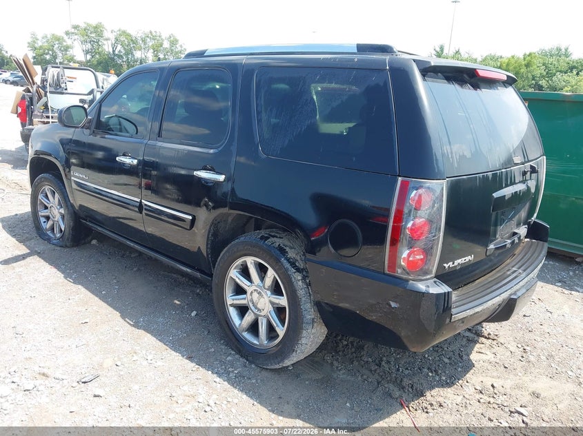 2007 GMC YUKON DENALI auction photo 3