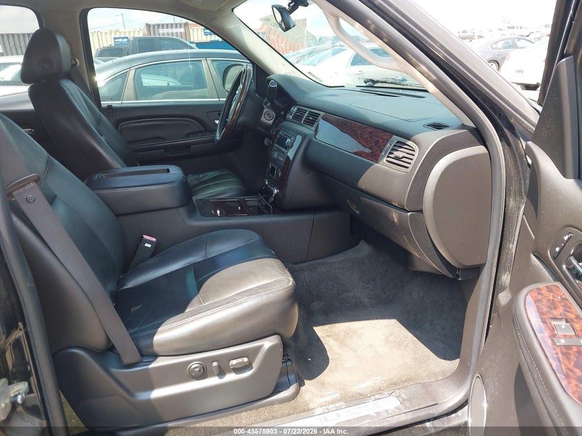 2007 GMC YUKON DENALI auction photo 5