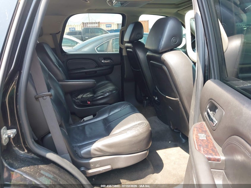 2007 GMC YUKON DENALI auction photo 8