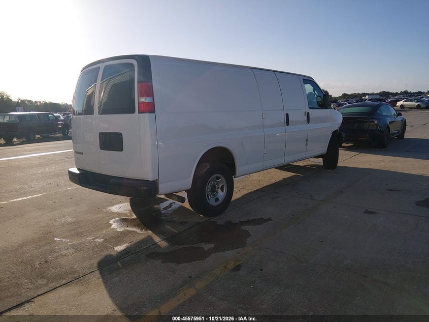 2022 CHEVROLET EXPRESS CARGO RWD 2500 EXTENDED WHEELBASE WT · Фото 4