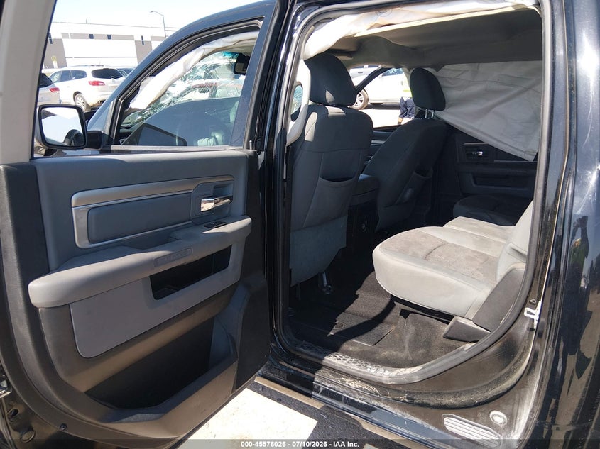 2014 RAM 1500 auction photo 8