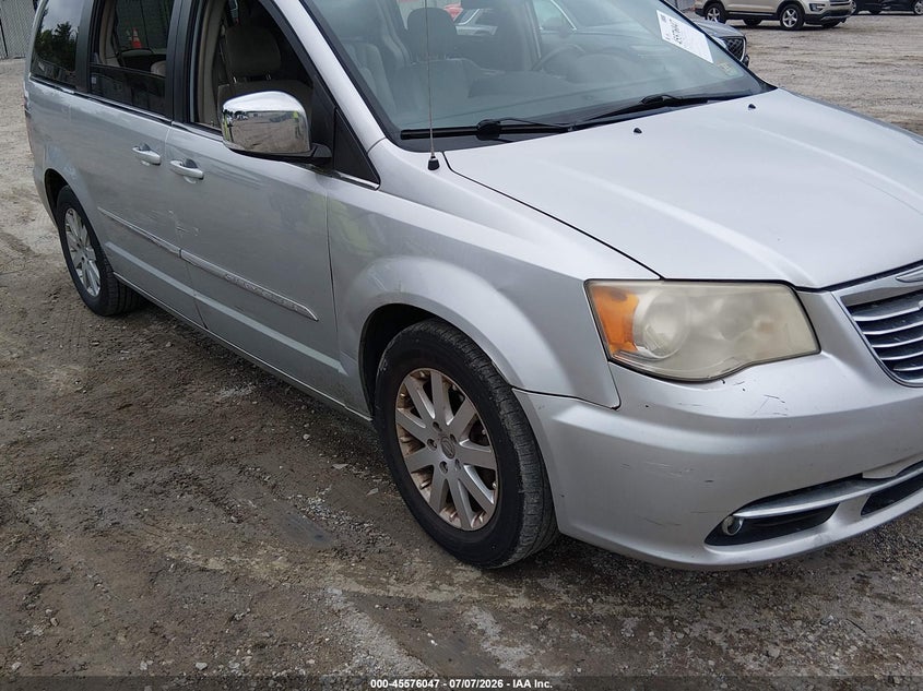 2011 Chrysler Town & Country Touring-L VIN: 2A4RR8DG3BR779884 Lot: 45576047